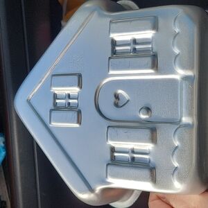 1997 Wiltons Stand-up HOLIDAY HOUSE Cake Pan